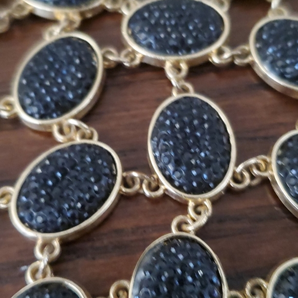 NECKLACE - Picture 3 of 4